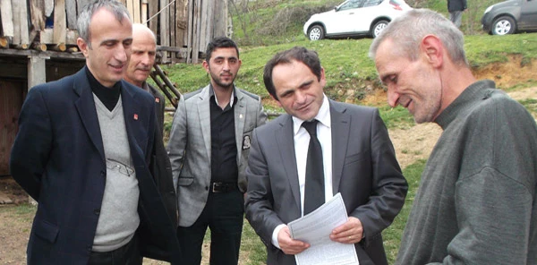 CHP'den Harmantepe'de Çat Kapı Ziyaret