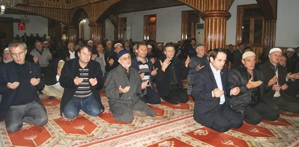 CHP Sakarya, Şehitlerimiz için Mevlid Okuttu