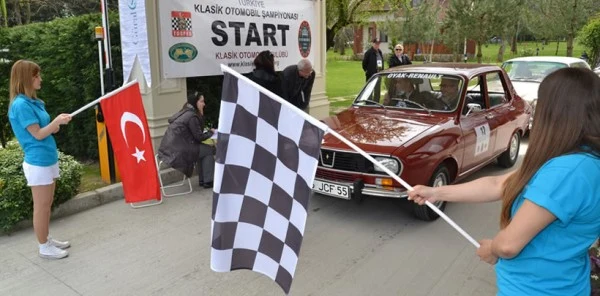 Klasik Otomobil Rallisi Sapanca'da Başlıyor