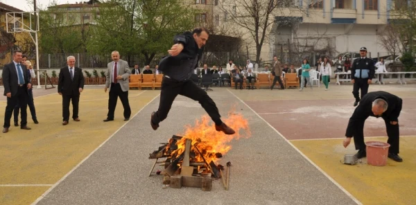 Sapanca'da Protokolün Nevruz Coşkusu