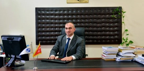 Aydın Yılmazer, İşi Bir Adım Öteye Taşıdı, Başkanlık Anketine Oy İstedi