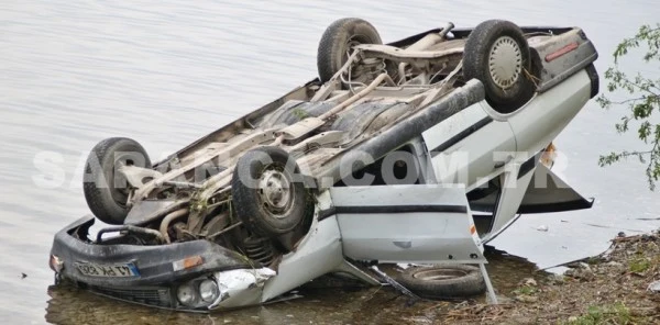 Otomobili ile Sapanca Gölüne Uçtu