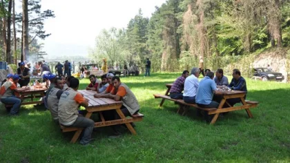 Başkan Uslu'dan Mangal Ziyafeti