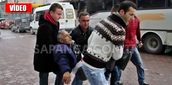 Yol Ortasında Önce Tartıştı, Sonra Bıçakladı