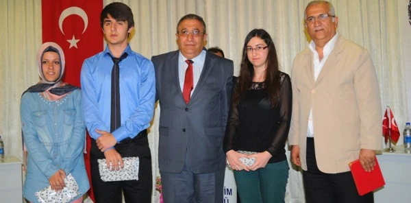 Sapanca Anadolu Lisesi Liselerarası Bilgi Yarışmasında Üçüncü Oldu