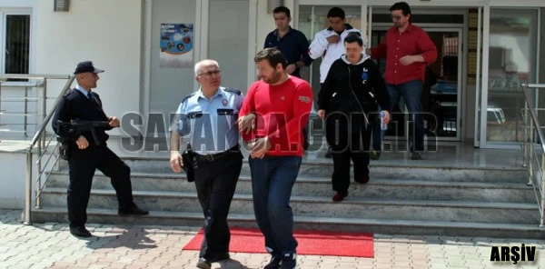 Sapanca'da Fotoğraf Makinesi Çalan Yabancı Turist Polis Tarafından Yakalandı