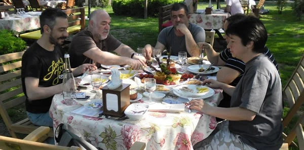 Ünlü Tiyatro ve Sinema Oyuncusu Güven Kıraç'ta Sapancalı Oldu