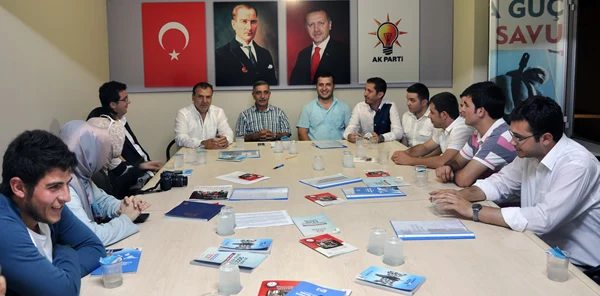 AK Parti Sapanca Gençlik Kolları'na Sürpriz Ziyaret