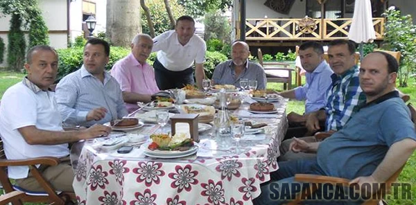 Sapanca'nın Önemli Simaları Kafkas Izgara'da Bir Araya Geldi