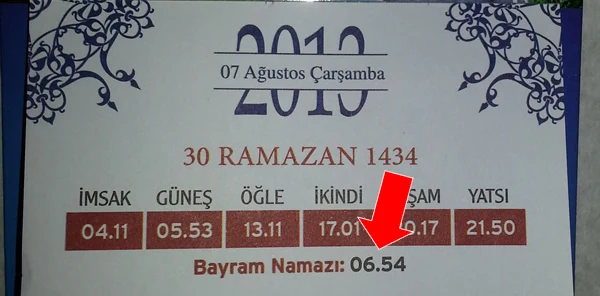 Dikkat: İmsakiye'ye Bakıp Bayram Namazına Geç Kalmayın