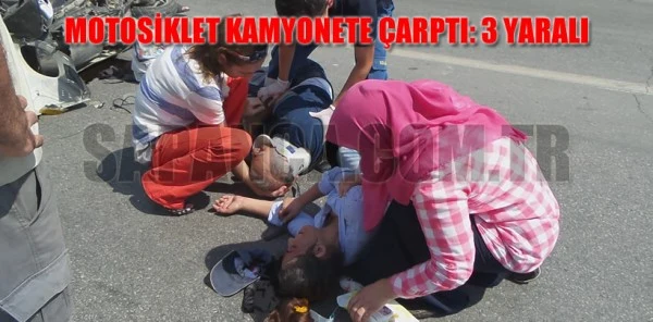 Sapanca'da Motosiklet Kamyonete Çarptı: 3 Yaralı
