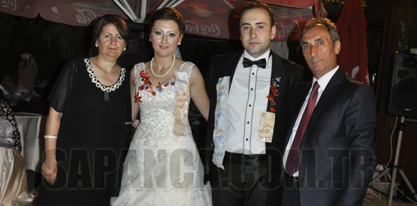 Sinem ile Semih Dünya Evine Girdi