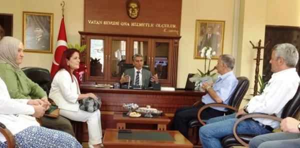 AK Parti Sapanca Kaymakam Azcanı Ziyaret Etti