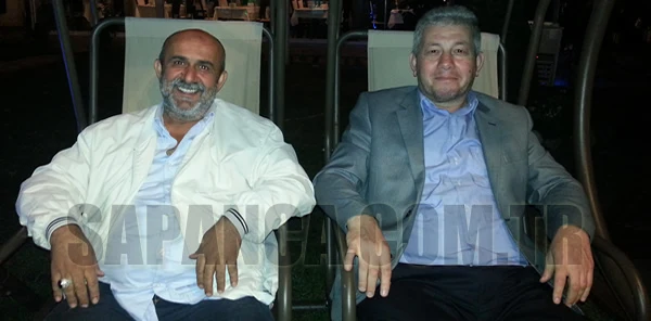 Fehmi Gür ve Selami Öztürk'ün Salıncak Keyfi