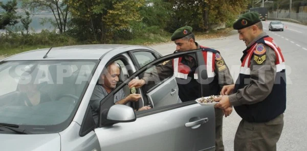 Jandarma'dan Şeker gibi Uygulama