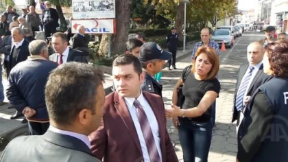 Ambulans Törene Takıldı Vatandaş Tepki Gösterdi