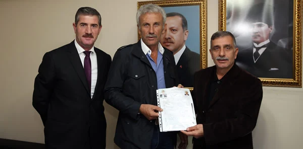 Başkan Yardımcısı Hüseyin Öz Meclis Aday Adaylığı Başvurusunu Yaptı