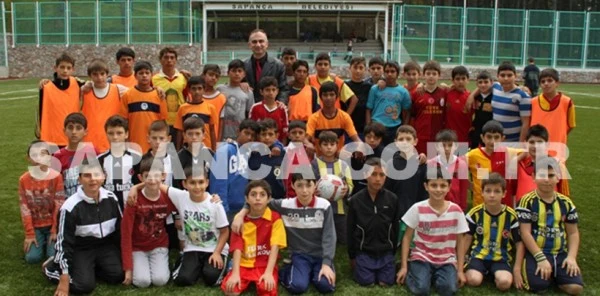 Yılmazer'den Sporculara Ziyaret