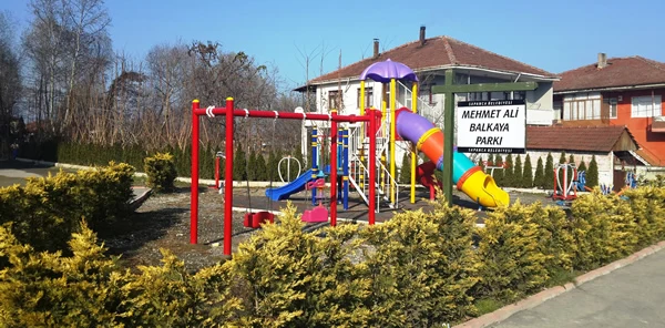 Sapanca'da Parklara Eski Belediye Başkanlarının İsimleri Veriliyor