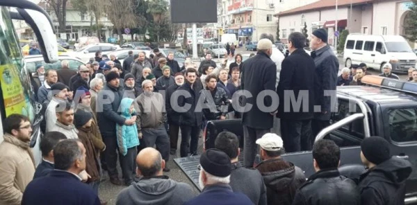 Sapanca Umre Yolcularını Dualar ile Uğurladı