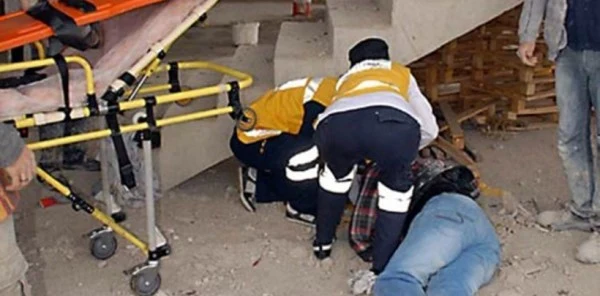 İnşaattan Düşerek Yaralandı