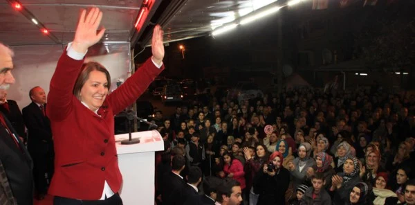 Arapoğlu Göl Mahallesi'nde Konuştu