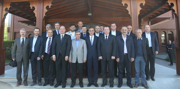 AK Parti İl Başkanı Recep Uncuoğlu ve Yönetimi Başkan Yılmazer'i Ziyaret Etti