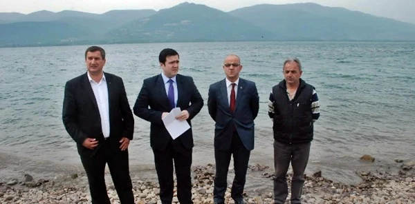 MHP Kocaeli İl Başkanı Ünlü: Sapanca Gölü Ölüyor