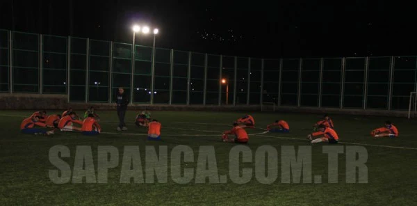 Sapanca Akademispor, Büyükşehir Belediye Kupası Hazırlıklarını Sürdürüyor