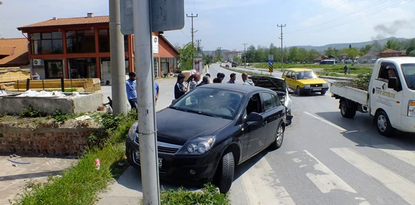 Sapanca'da Trafik Kazası: 1 Yaralı