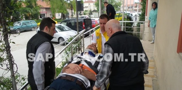 Sapanca'da Trafik Kazası: 1 Yaralı