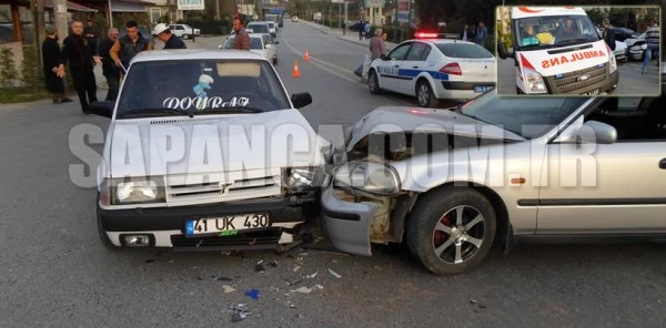 Sapanca'da Trafik Kazası: 2 Yaralı
