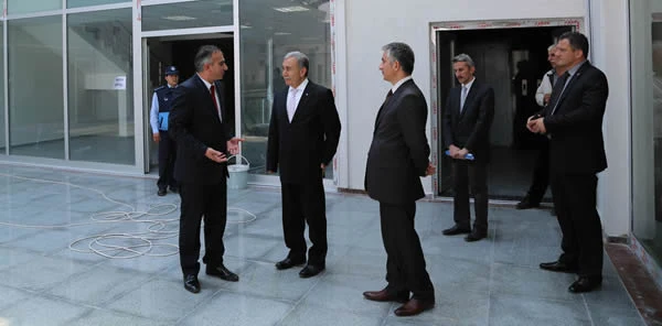 Sakarya Valisi Büyük Başkan Yılmazer'i Ziyaret Etti
