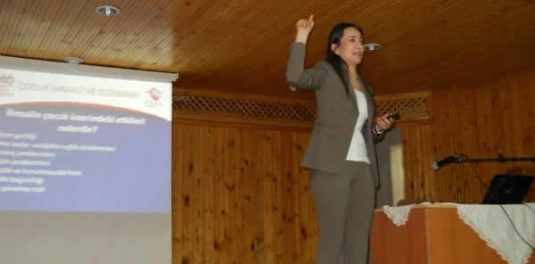 Sapanca'da Aile Eğitimi Programı Kapsamında Seminer Düzenlendi