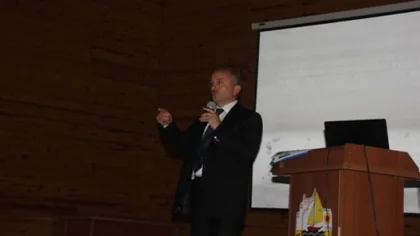 Sapanca'da 'Aile İçi İletişim ve Ergenlik' Semineri