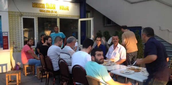 Merkez Taksi Durağı Esnafı İftar'da Bir Araya Geldi