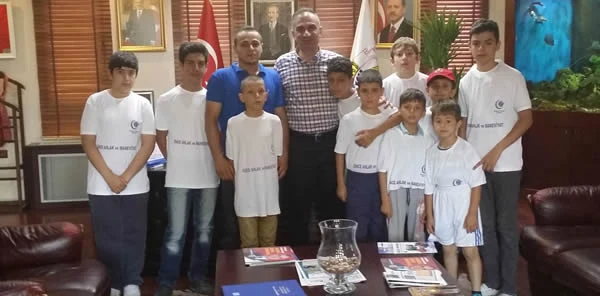 Sapanca Agd'den Yılmazer'e Ziyaret