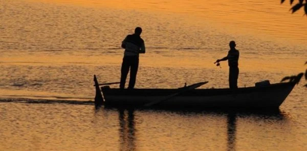 Sapanca Gölünde Gün Batımı