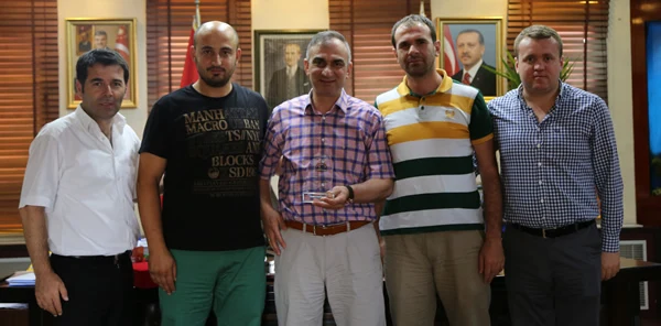 Soffder'den Başkan Yılmazer'e Plaket