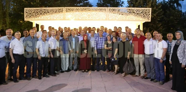 AK Parti Sapanca'da Gövde Gösterisi Yaptı