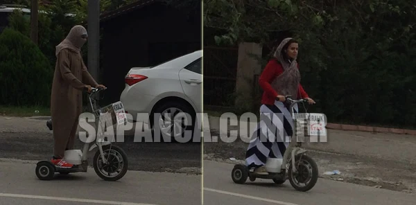 Arapların Kadınların Scooter Keyfi