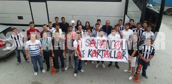 Sapancalı Kartallar Arsenal Maçına Otobüs Kaldırdı