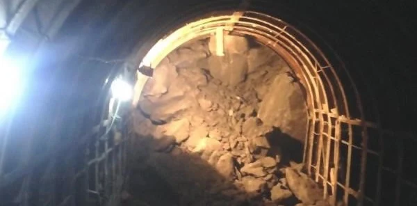 Yaklaşık 11 Bin Metrelik Çelik Hattın 9 Bin Metresi Tamamlandı
