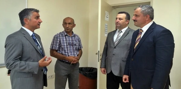Sapanca Kaymakamı Gökhan Azcan Sapanca Meslek Yüksek Okulunu Ziyaret Etti