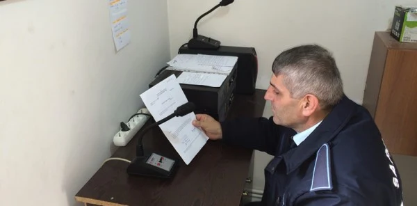 27 Yıldır Anonslarda Hep Onun Sesi Vardı
