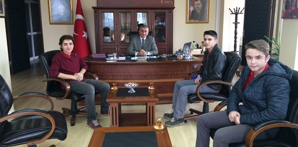 Sapanca Anadolu Lisesi Okul Meclisinden Kaymakam Azcan'a Ziyaret