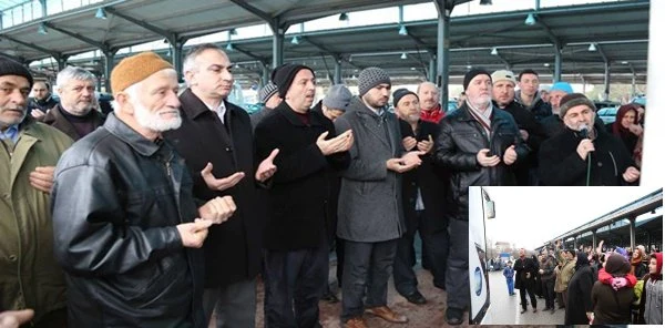 Sapanca'dan 60 Kişi Umre'ye Gitti