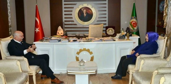 Çiğdem Erdoğan Atabek, Şemsi Bayraktar'la Değerlendirme Yaptı
