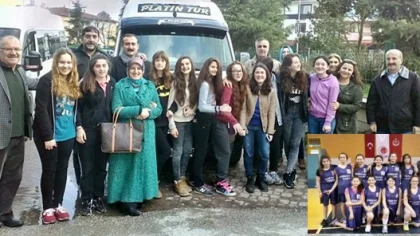 Sapanca Muazzez Sabri Gündoğar Yıldız Kız Basketbol Takımı Kırklareline Gitti