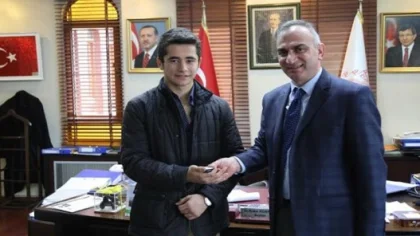 Yılmazer'den Şampiyona Ödül